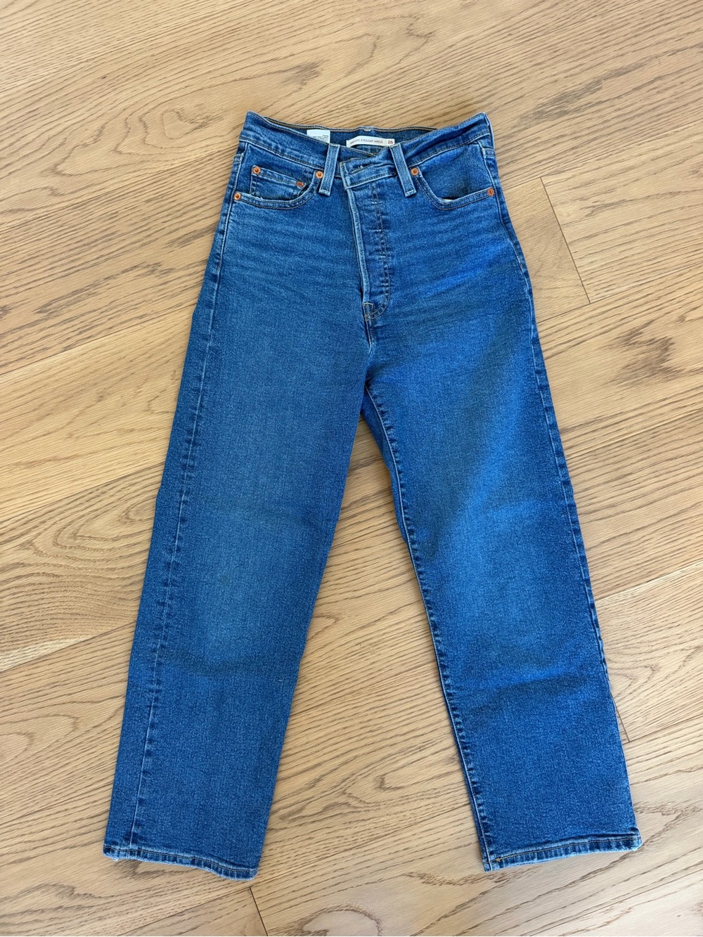 Levi’s rib cage straight ankle